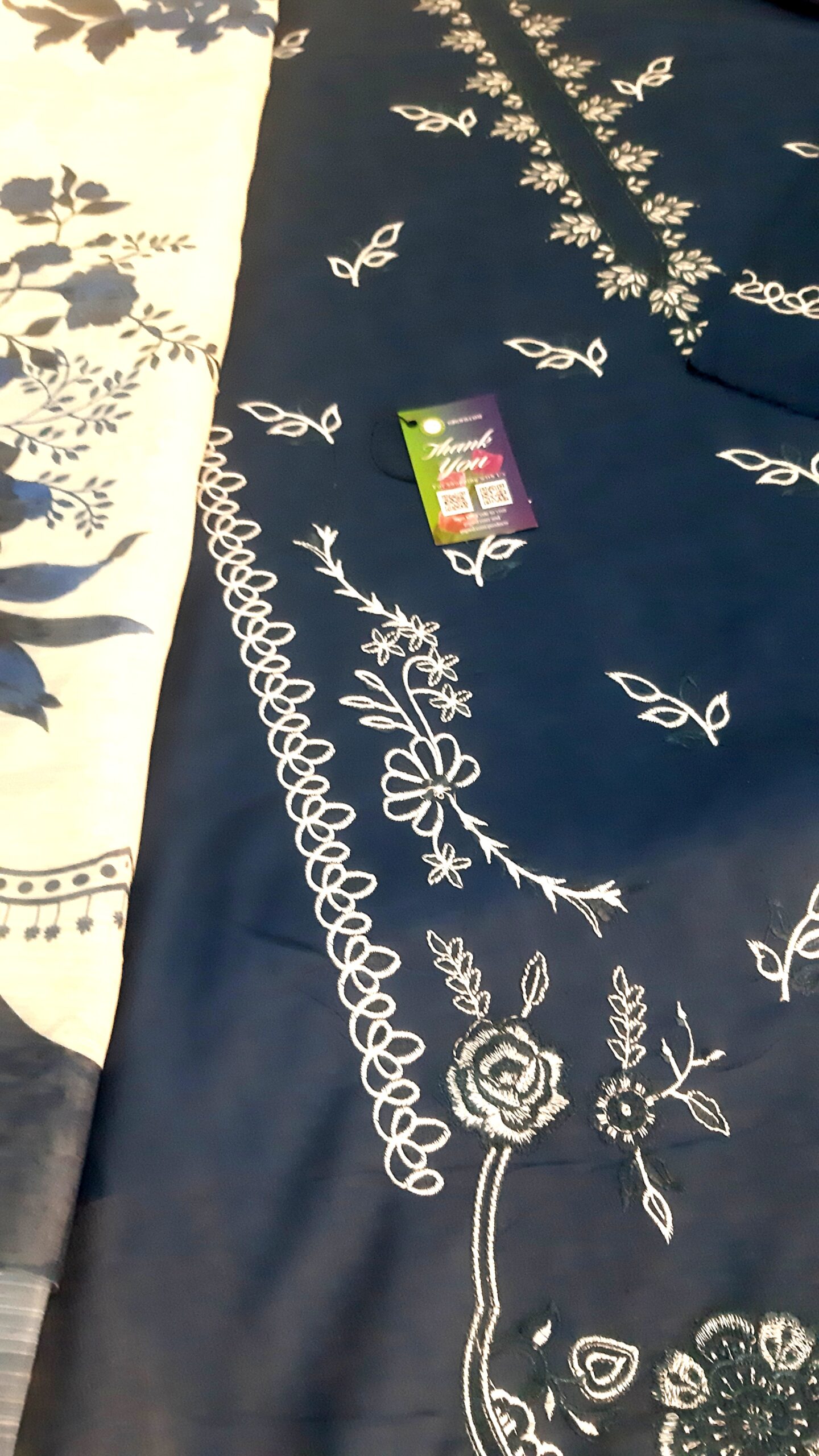 Embroidered 3ocs lawn suit for ladies