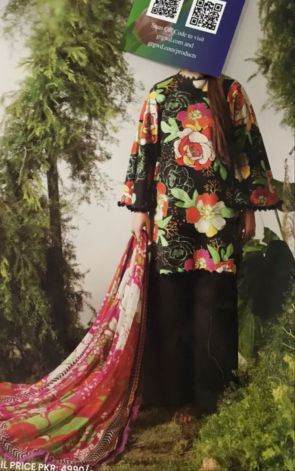 Black color. Jacquard viscose. GRGWD.COM